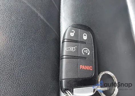 2020 Jeep Grand Cherokee Limited 4X4 z USA, uszkodzony, nr VIN 1C4RJFBG8LC143752